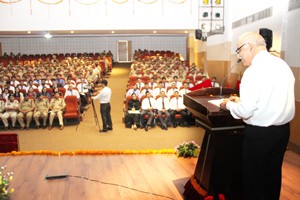 DGP (Retd), Dr Ashok Bhan addressing a batch of Junior Scale KAS probationers at Sher-i-Kashmir Police Academy, Udhampur. 