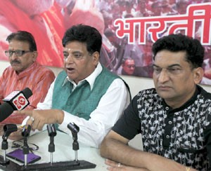 BJP leaders at a press conference at Jammu on Friday.        —Excelsior/Rakesh