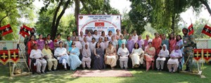 Rashmi Hooda, Regional president, AWWA Northern Command, alongwith Veer Naris before flagging off ceremony at Udhampur.