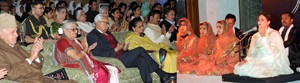 Governor N N Vohra & First lady Usha Vohra witnessing ‘Aman Dhwani’ organised by Rahat Ghar.