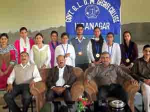 Winners of symposium posing alongwith dignitaries at GLDM Degree College Hiranagar. 