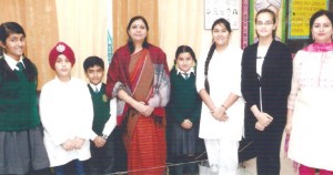 Students of DPS posing for a group photograph with school faculty.