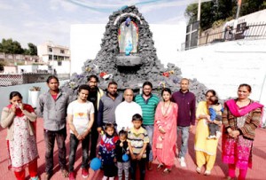 Participants of Mothers Mela posing for group photograph. -Excelsior/Rakesh