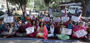 Mahila Panthers holding protest demonstration at Jammu on Saturday.— Excelsior/Rakesh