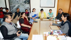 Priya Sethi and others during meeting with JMC Commissioner Mandeep Kour.