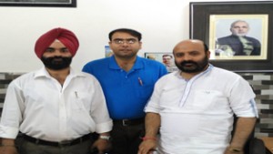 Minister for Health and Medical Education, Bali Bhagat during a meeting with IDA president, Dr Gautam Sharma and Secretary, Dr Bhupinder Singh.