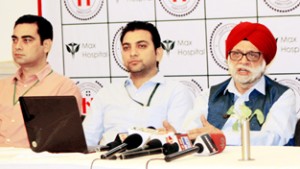 Dr Harmohinder Singh Nagpal, Medical Director, Hartej Hospital, Amritsar, along with officials of Max Clinics, addressing media persons at Jammu. -Excelsior/Rakesh