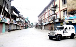 Deserted Maisuma area of Srinagar during curfew on Tuesday. -Excelsior/Shakeel