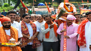 Dr Gagan Bhagat, MLA R S Pura flagging of yatra to holy shrine of Mata Vaishno Devi from Miran Sahib on Tuesday.