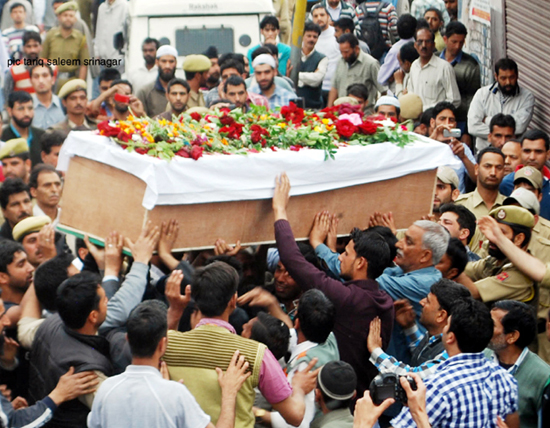 Body Of Martyred ASI Being Taken For Burial In Pulwama On Friday ...