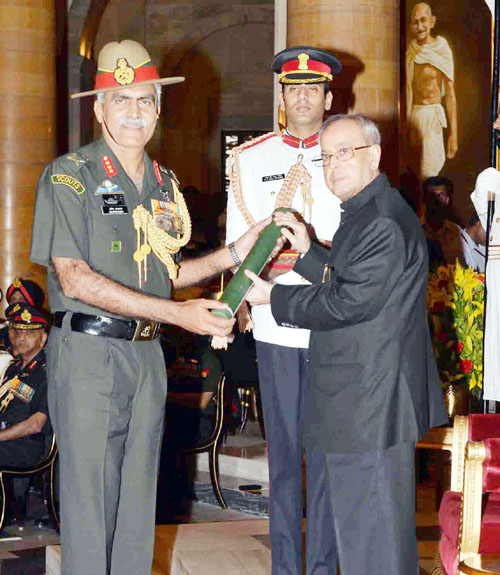 President confers gallantry awards on armed forces - Jammu Kashmir ...