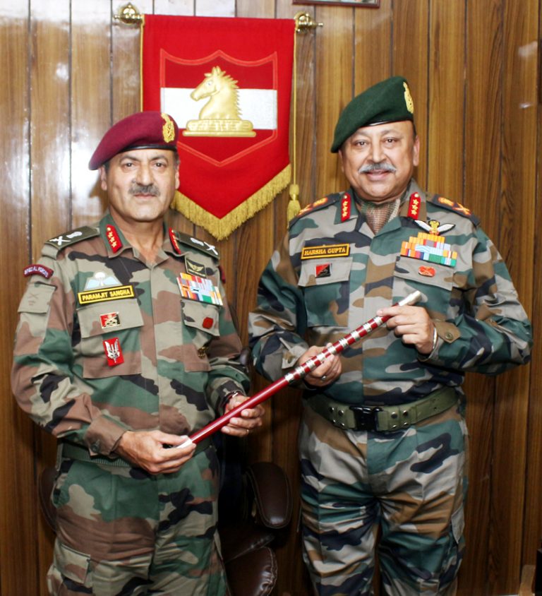 Lt Gen Harsha takes over as GOC White Knight Corps - Jammu Kashmir ...