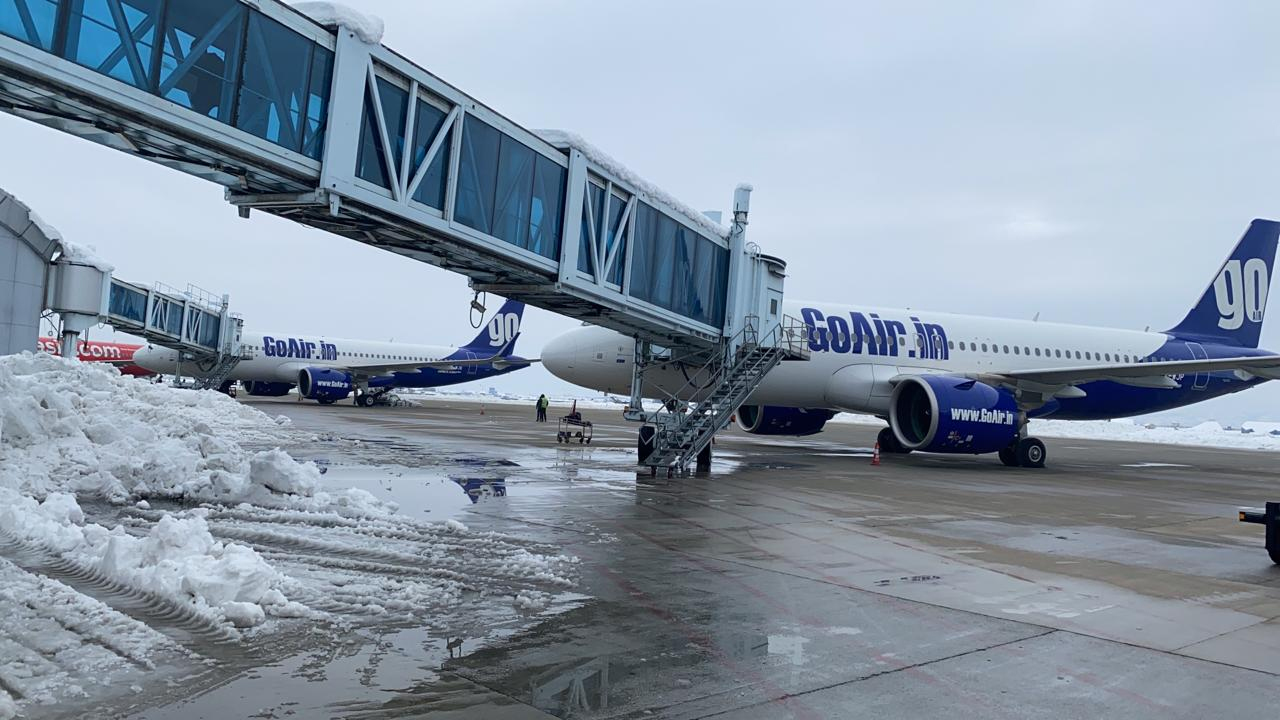 Flight operations resume at Srinagar airport - Jammu Kashmir Latest ...