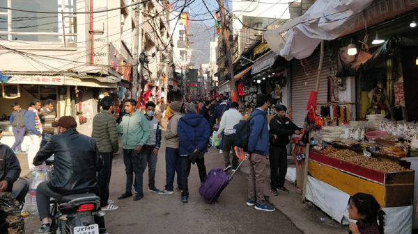 Vaishno Devi pilgrims at a market in Katra town. - Jammu Kashmir Latest ...