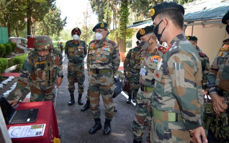 CDS reviews situation, preparedness of troops along LoC in Rajouri ...