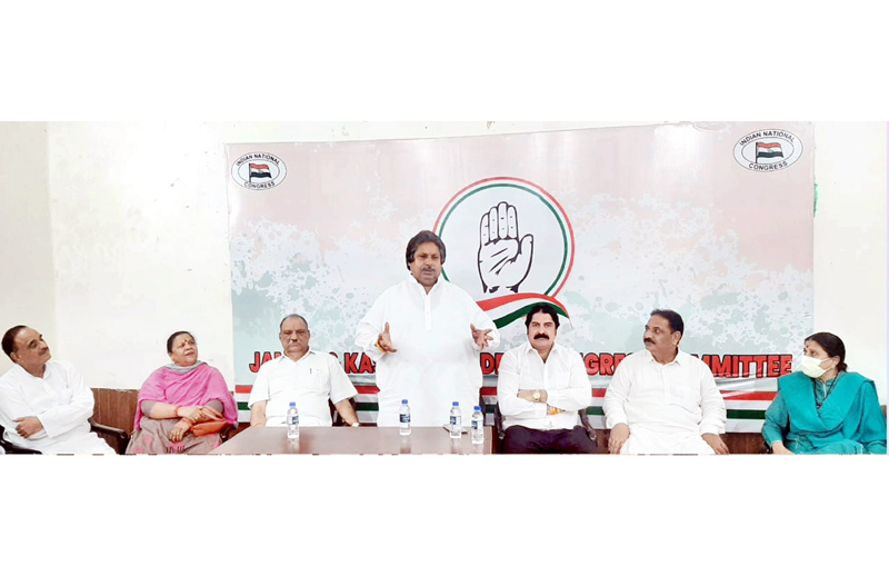 Pcc Working President Raman Bhalla Addressing Meeting Of Cong