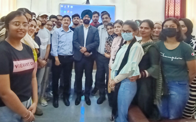 ADC Harvinder Singh posing for a group photograph after interaction with SKUAST-J students.