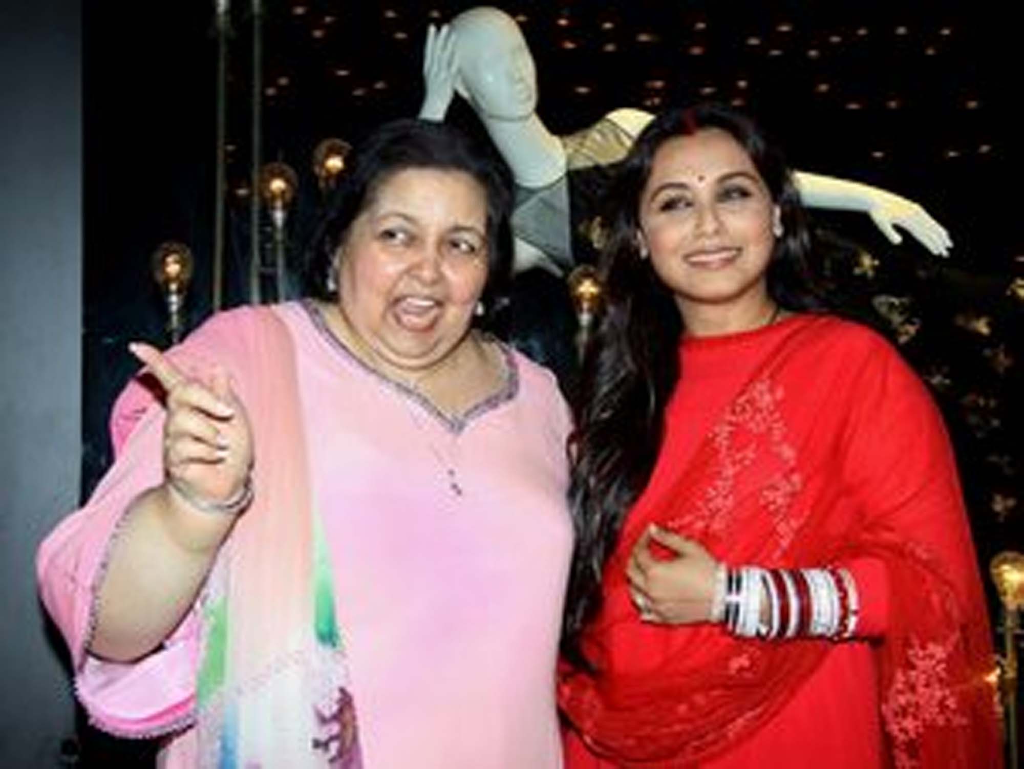 Yash Chopra's Wife And Playback Singer Pamela Chopra Dies At 74 - Jammu ...